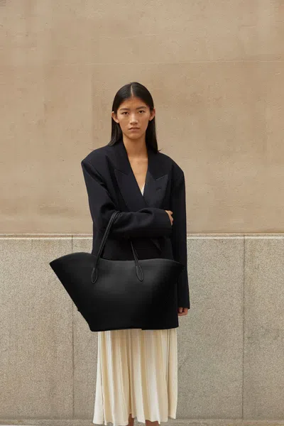 Liffner Tulip Shoulder Bag Large Black