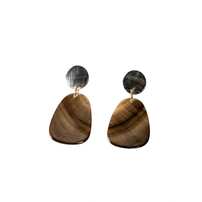 Likha Women's Classic Black Trapezoid Mother-of-pearl Earrings In Brown