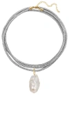 Lili Claspe Raya Pearl Wrap Necklace In 金色