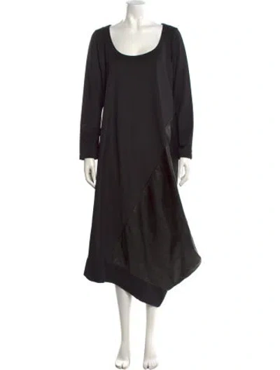 Pre-owned Lilia Stogova Scoop Neck Midi Length Dress In Black