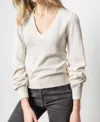Lilla P Full Sleeve V-neck Sweater In Off White In White