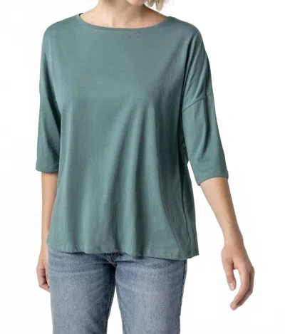 Lilla P Oversized Boyfriend Tee In Vine In Green