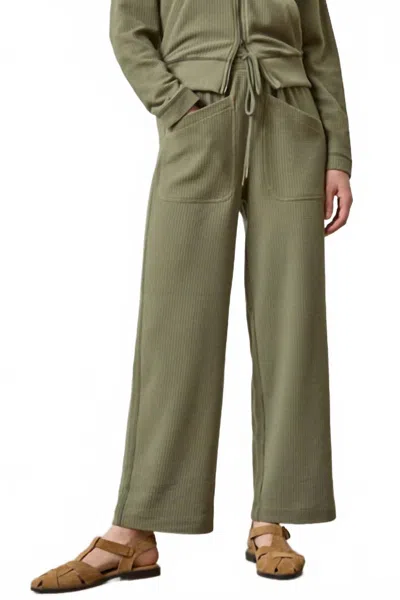 Lilla P Patch Pocket Straight Leg Pant In Matcha In Green