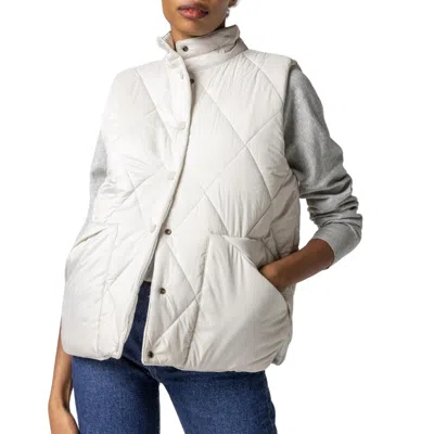 LILLA P REVERSIBLE SNAP FRONT VEST IN OPAL