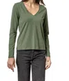 Lilla P Rolled Edge V-neck Tee In Latte In Green
