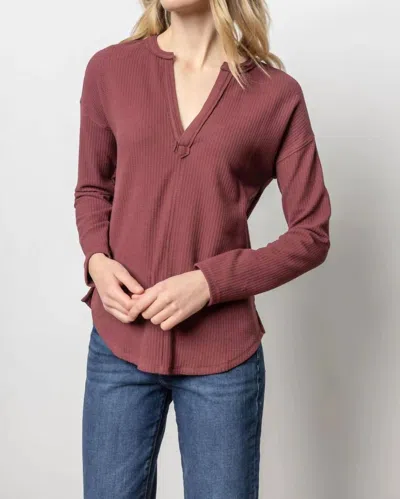 LILLA P ROUNDED HEM SPLIT NECK TOP IN PORT