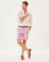 Lilly Pulitzer 8" Men's Stuff Volk Stretch Short In White