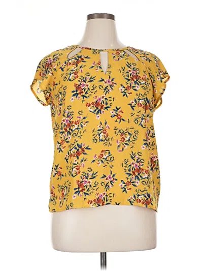 Pre-owned Lily White Short Sleeve Blouse In Yellow