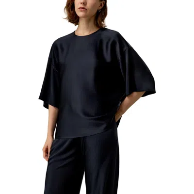 Lilysilk Relaxed Silk Crewneck Blouse In Black