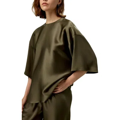 Lilysilk Relaxed Silk Crewneck Blouse In Green