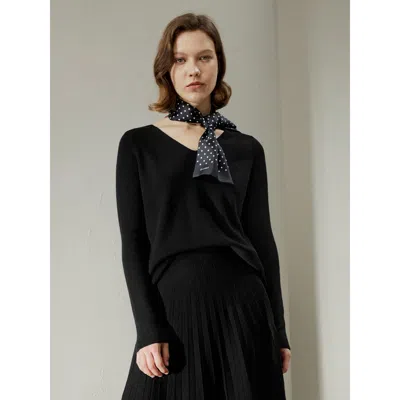 Lilysilk V-neck Ultra-fine Merino Wool Sweater In Black