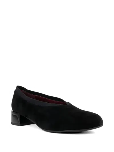 Linda Baumann Black Almond Pumps