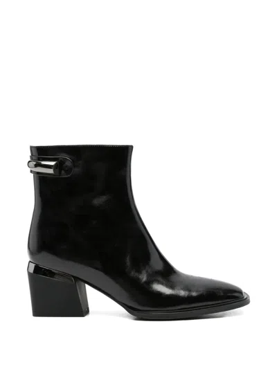 Linda Baumann Block-heel Boots In Black