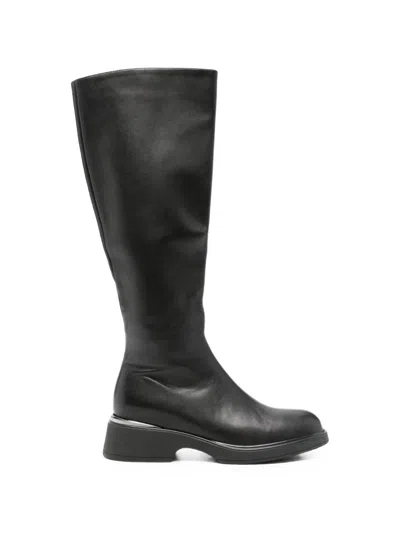 Linda Baumann Leather Boots In Black