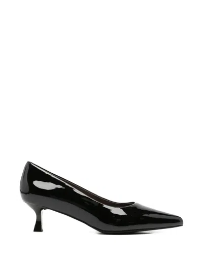 Linda Baumann Patent-finish Pointed-toe Pumps In Black