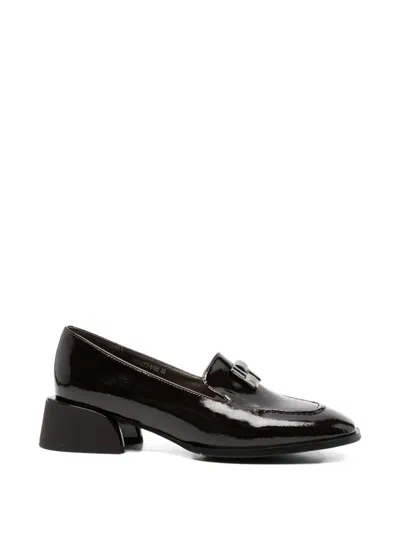 Linda Baumann Patent-leather Loafers In Brown