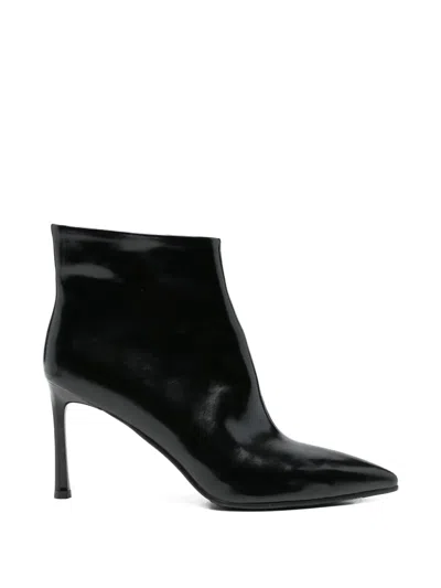 Linda Baumann Pointed Ankle Boots In Black