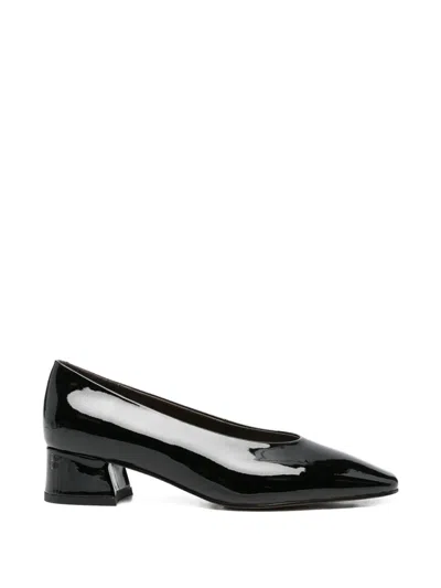Linda Baumann Point-toe Pumps In Black