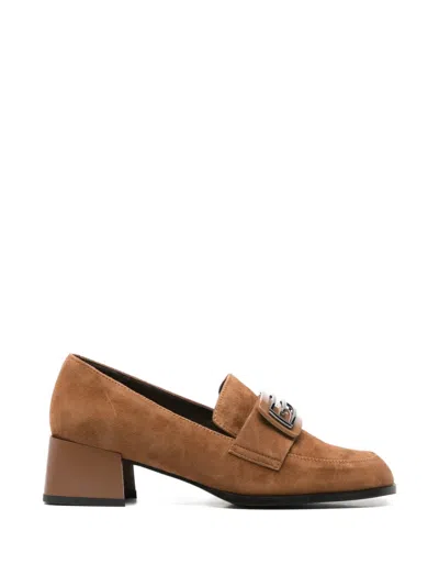 Linda Baumann Suede Pumps In Red