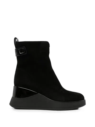 Linda Baumann Wedge-heel Buckled Ankle Boots In Black