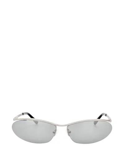 Linda Farrow Cat-eye Frame Sunglasses In Silver