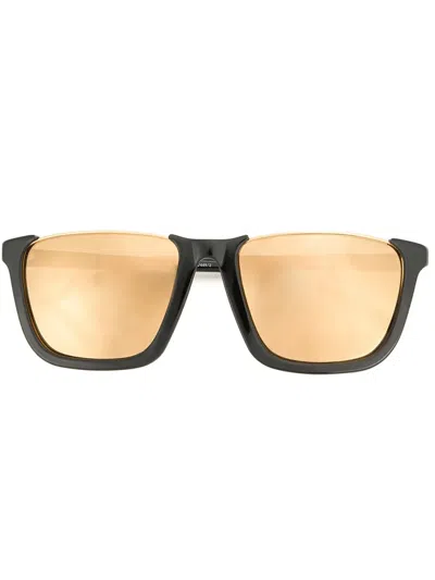 Linda Farrow Oversized Square Shaped Sunglasses In Black