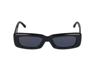 Linda Farrow Sunglasses In Black