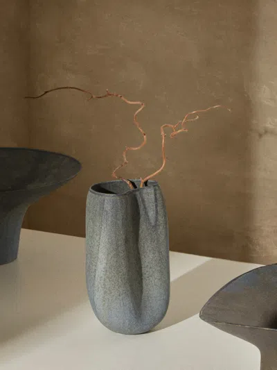 Linda Ouhbi 42/2025 Hand-built Stoneware Vase (10in/26cm) In Black