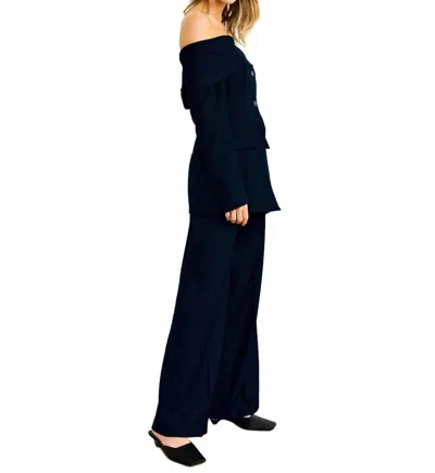 Line And Dot Derrick Wide Leg Pant In Navy In Black
