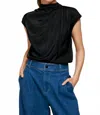 Line And Dot Oxford Blouse In Black In Black