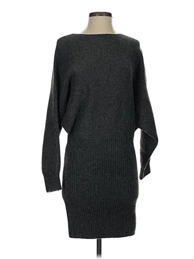 Line & Dot Pullover Sweater In Gray