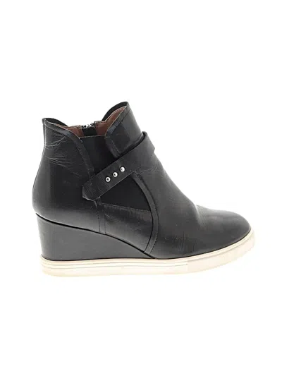 Pre-owned Linea Paolo Ankle Boots In Black