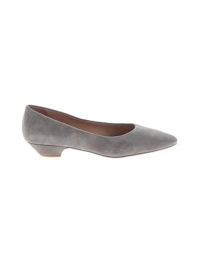 Pre-owned Linea Paolo Flats In Gray