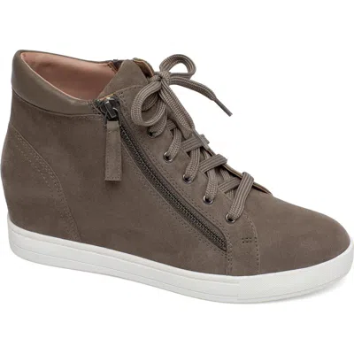 Linea Paolo Gaines Hidden Wedge Sneaker In Brown