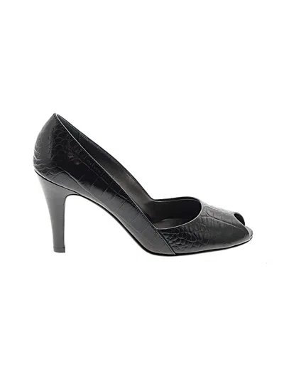 Pre-owned Linea Paolo Heels In Black