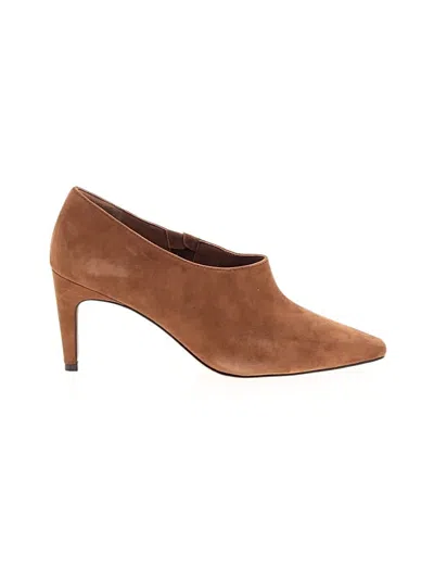 Pre-owned Linea Paolo Heels In Brown