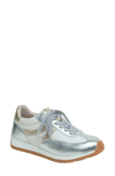 Linea Paolo Kaisa Sneaker In Silver