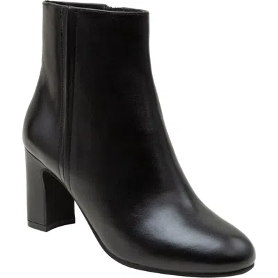 Linea Paolo Wylda Bootie In Black