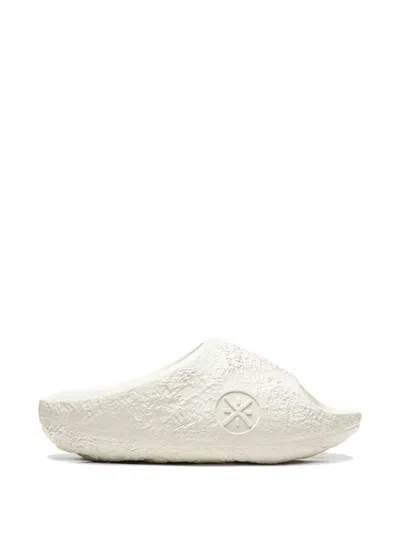 Li-ning Lunar Rock Lite Textured Slides In White