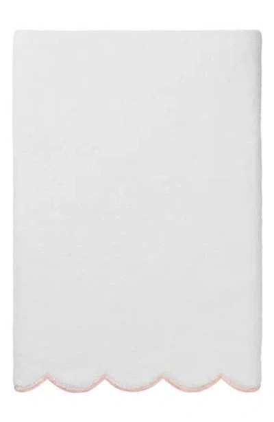 Linum Home Textiles Adornia Scallop Bath Towel In White/ Pink