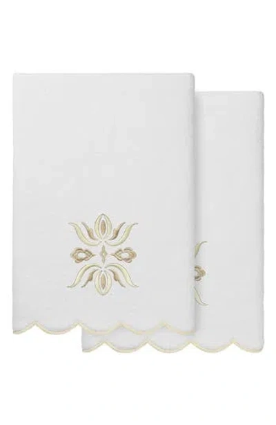 Linum Home Textiles Flower Crest Scallop 2-piece Bath Towel Set In White/ Beige