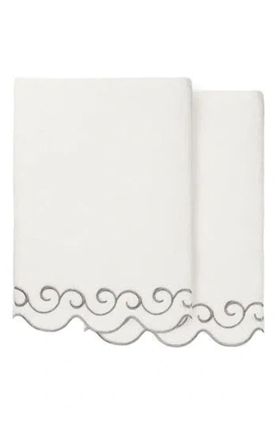 Linum Home Textiles Simplicity Scallop 2-piece Bath Towel Set In White