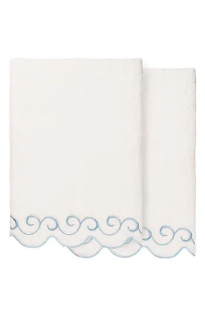 Linum Home Textiles Simplicity Scallop Set Of 2 Bath Towels In Blue