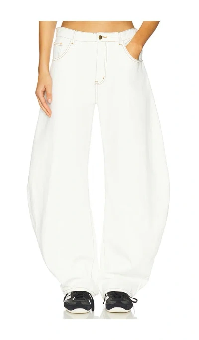 Lioness Horseshoe Jeans In White