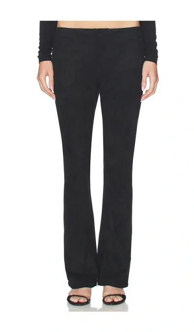 Lioness Low Waisted Slim Pant In Black