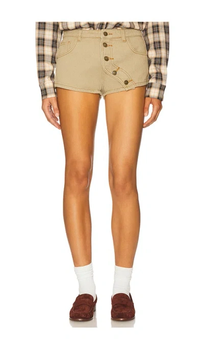Lioness Sundrenched Short In Neutral