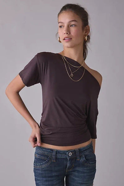 Lioness Wildlands Asymmetric Off-the-shoulder Tee In Brown, Women's At Urban Outfitters In Gold