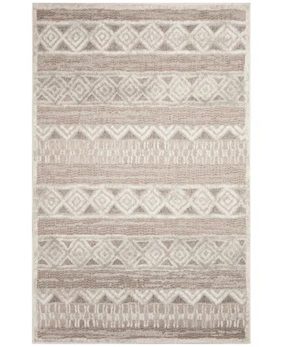 Liora Manne Napoli Diamond Stripe 7'10"x9'10" Area Rug In Camel