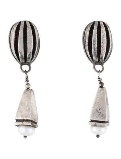 Pre-owned Lisa Jenks Pearl Clip-on Drop Earrings In White