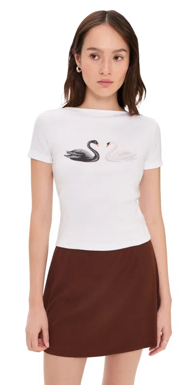 Lisa Says Gah Alex Tee Swans In White